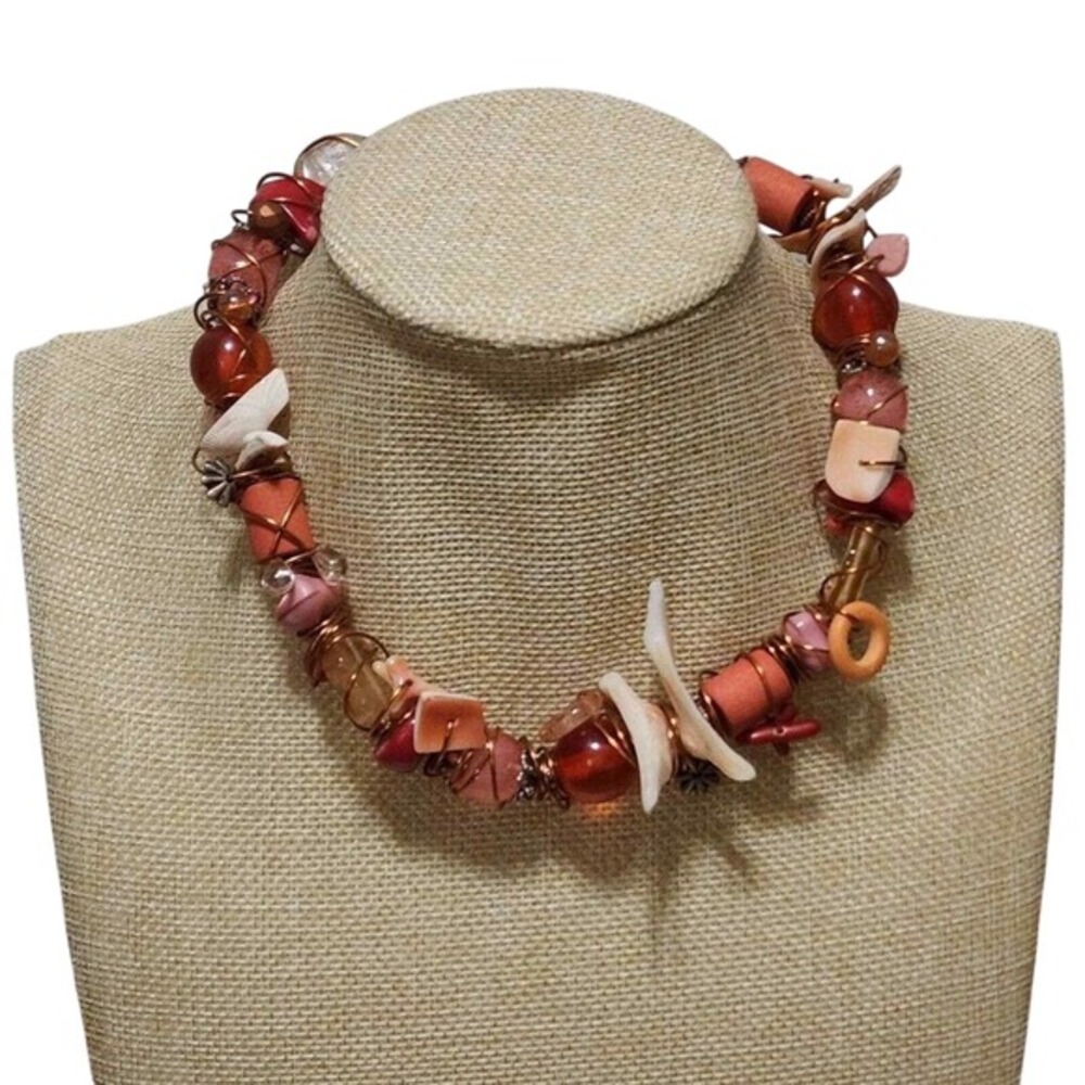 Treska Gypsy Warehouse Red Coral‎ Pink Beaded Shell Wire Wrapped Necklace NEW